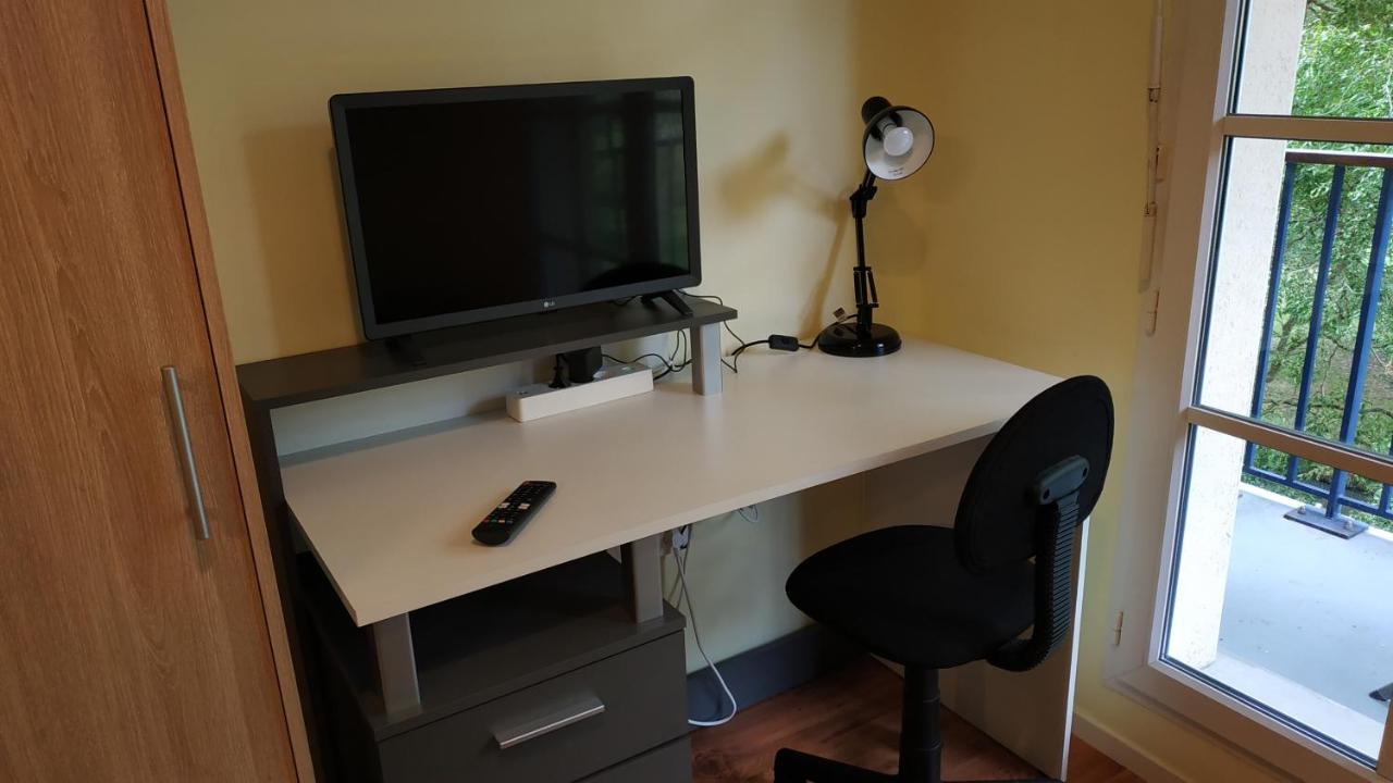 Bonvallet - Studio Paisible Et Chaleureux Avec Balcon Amiens Ngoại thất bức ảnh