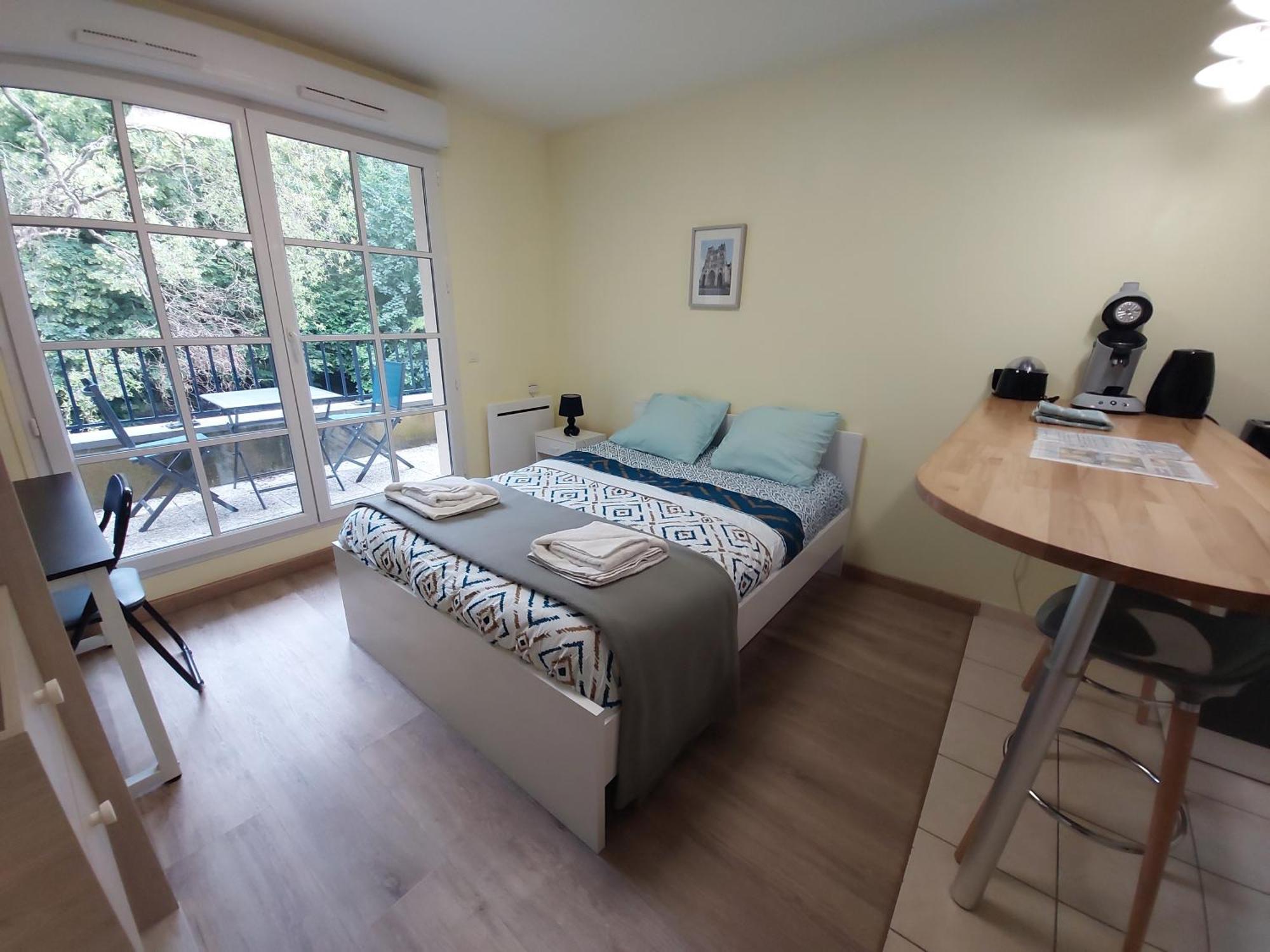 Bonvallet - Studio Paisible Et Chaleureux Avec Balcon Amiens Ngoại thất bức ảnh